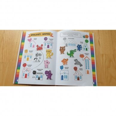 Spalvų pasaulis. Užduočių knygelė 4-5 metų vaikams su lipdukais ir su papildomomis interaktyviomis užduotimis! 2